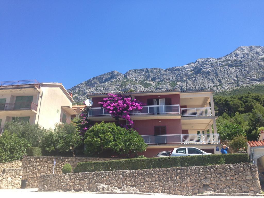 Apartments Villa Karme Брела Екстериор снимка