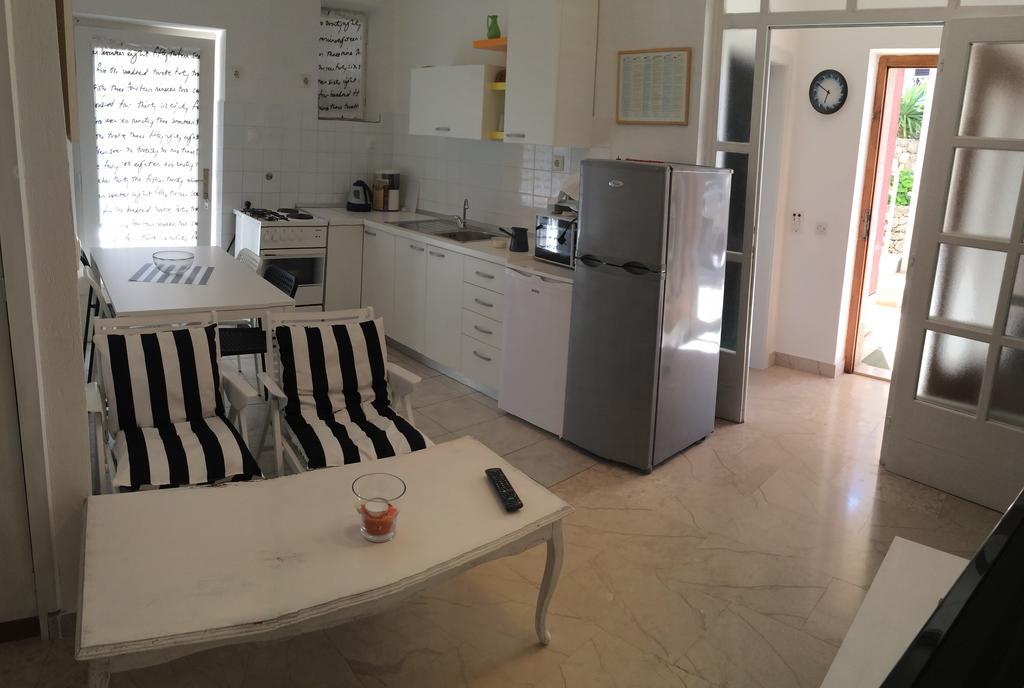 Apartments Villa Karme Брела Екстериор снимка