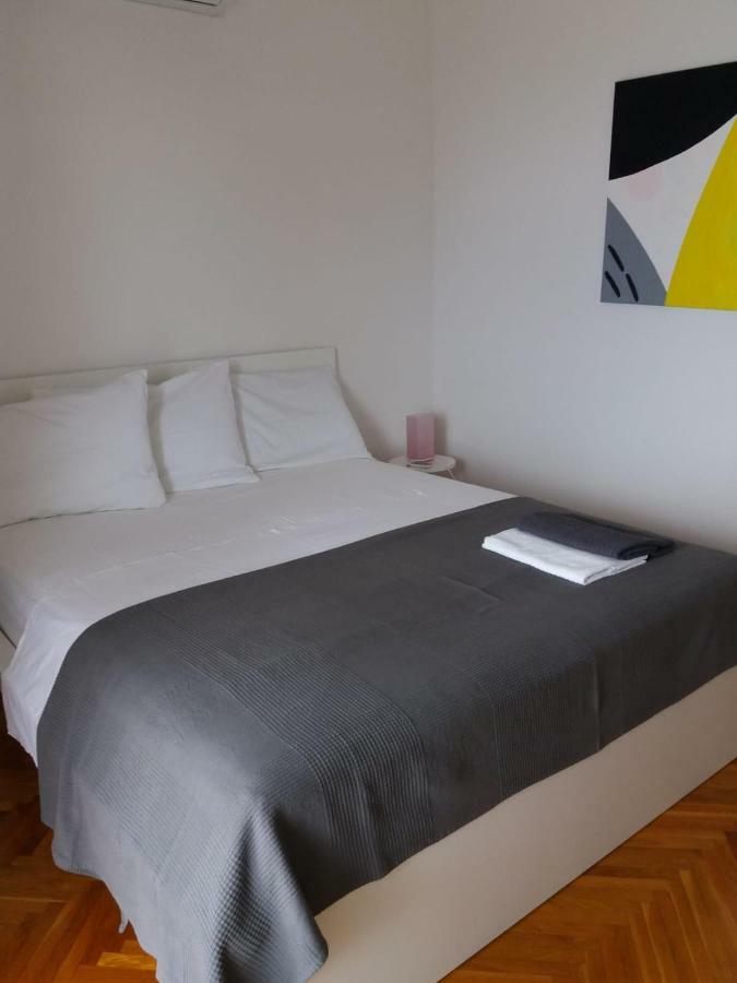 Apartments Villa Karme Брела Екстериор снимка
